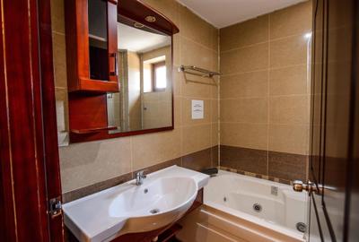 Închiriere  3 Camere în Mamaia - Regent, Zona Vega 500 euro - 21