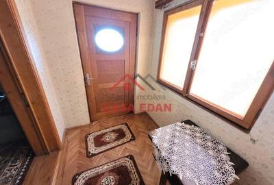 Casă cu 4 camere în Băicoi - 2