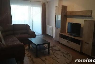 Apartament cu 3 camere decomandat în Medicină