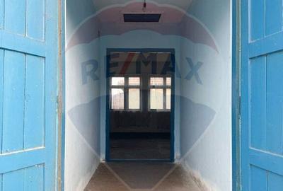 Casă cu 4 camere cu Garaj în Vlădila - 5