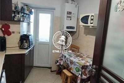 Apartament cu 3 camere decomandat în Alexandru cel Bun - 8