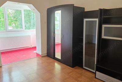 Vand apartament 2 camere in Deva, zona Progresul, etaj 1, bloc de 3 etaje de caramida, - 1