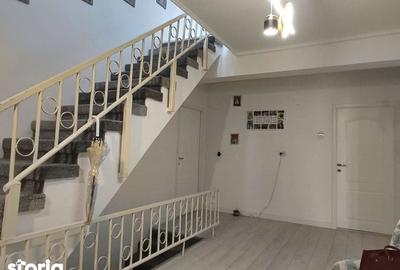 Casă cu 5 camere cu Teren 6381 Mp în Bârnova - 8