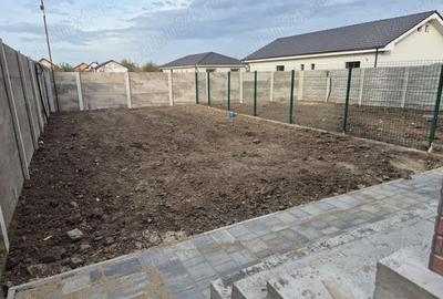 Casă cu 4 camere cu Teren 250 Mp în Săcălaz - 1