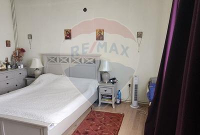 Casă cu 4 camere cu Teren 180 Mp în Central - 15