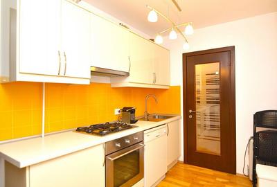 Apartament cu 3 camere decomandat în Văcăresti - 3