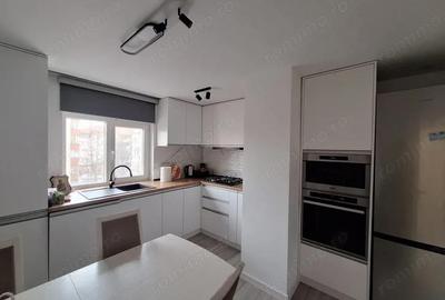 Apartament cu 3 camere decomandat, mobilat în Bucovina - 4