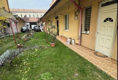 Apartament cu 3 camere în Central - 17