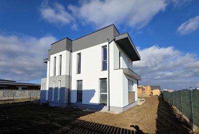 Casa moderna in stil mediteranean, teren 500mp, Cristian - 11