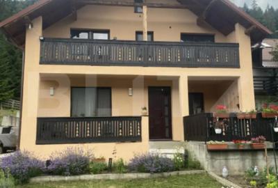 Casă cu 7 camere cu Teren 900 Mp în Central - 14