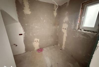 Casă cu 4 camere cu Teren 270 Mp în Glina - 3