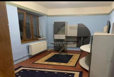 Apartament cu 3 camere semidecomandat în Central - 9