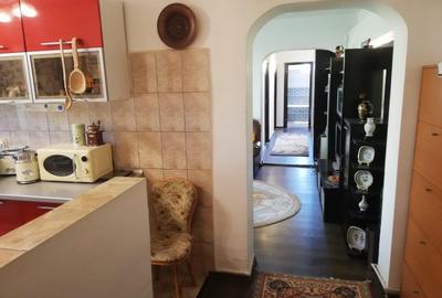 CITY MALL APARTAMENT CU 4 CAMERE ST 89 MP PRET 128000 EURO - 13