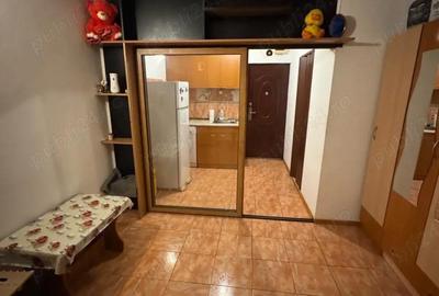 Garsonieră decomandată în Central - 2