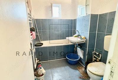 3 Camere - Nae Leonard - Brutaria Razboieni -Apox. 72 mp - 83800 E Neg - 6