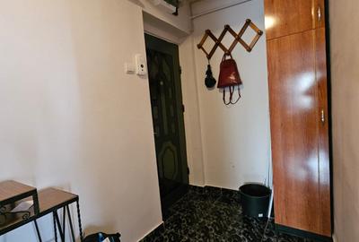 Apartament 2 camere, decomandat, zona  Aleea Jiului - 5