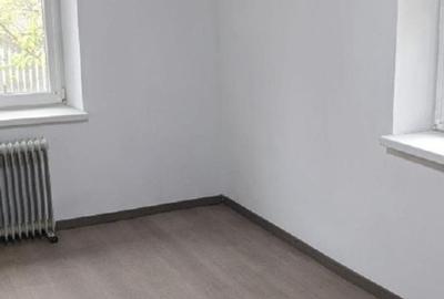 Casă individuală cu 3 camere cu Canalizare în Fărcașele - 9