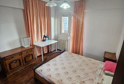 Apartament cu 3 camere semidecomandat, mobilat în Dristor - 4