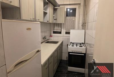 Apartament cu 3 camere semidecomandat, mobilat în Circumvalațiunii - 7