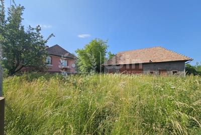 Teren intravilan cu casa renovabila | 4130mp teren | Front 44m | Aiton - 1