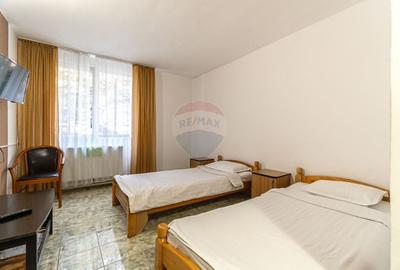 Hotel/Pensiune, de 1,200 mp, în Central - 13