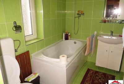 Casa cu etaj zona Functionarilor 155000 Euro ( ID 21631 ) - 2