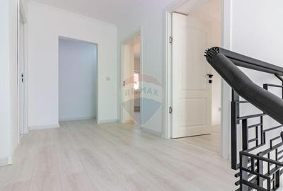 Casa / Vila in centrul orasului Buftea, autobuz, hiper... - 16