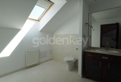 Duplex cu 8 camere cu Canalizare în Iancu Nicolae - 16