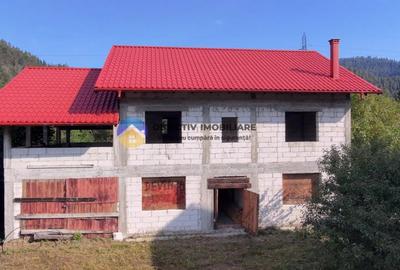 Casă individuală cu 5 camere cu Teren 1688 Mp în Pângărăcior - 3