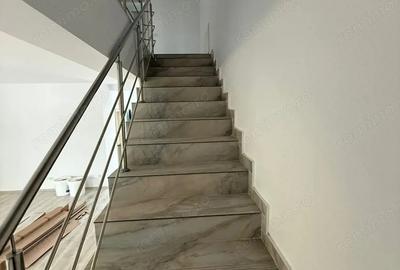 Casă cu 3 camere cu Teren 384 Mp în Moșnița Nouă