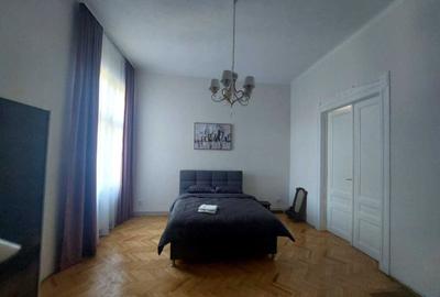 Casă cu 4 camere cu Teren 100 Mp în Central