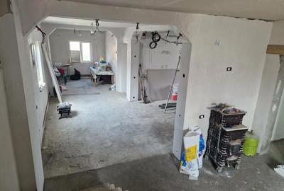 Casă cu Teren 525 Mp în Grădiștea - 1