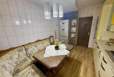 Nicolina - 3 Camere Decomandat - 2 Bai - 80 Mp - Bloc 1990 - 6