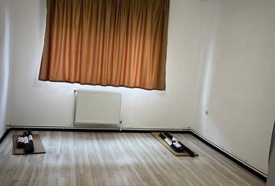 Garsonieră nedecomandată în Central - 1