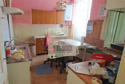 Apartament 3 camere loc parcare zona Piata Cibin - 9