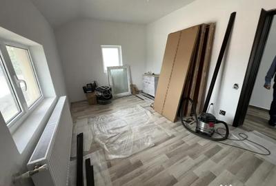 Casă cu 3 camere cu Teren 187 Mp în Brănești - 13