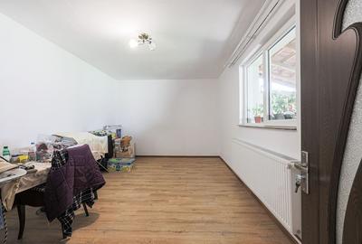 Casă renovată cu 3 camere din cărămidă în Gradiste Casă renovată cu 3 camere din cărămidă în Gradiste - 5