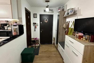De vanzare 3 camere renovate, zona Madam Pop, 74.000 euro