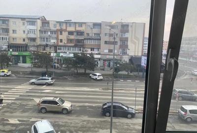 Apartament cu 4 camere decomandat în Central - 3