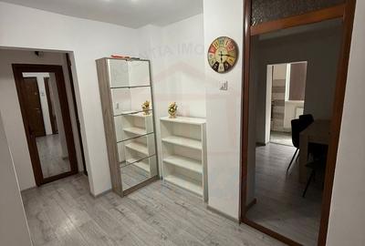Apartament cu 2 camere decomandat, mobilat în Micro 16