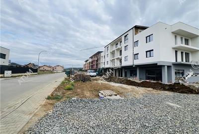 Apartament cu 3 camere decomandat în Aeroport - 1