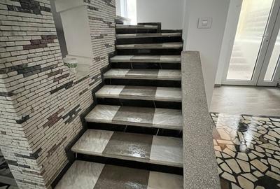 Casă cu 4 camere în Central - 3