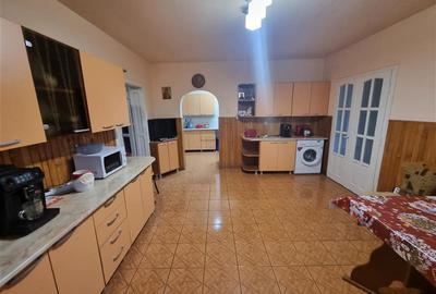 Casă cu 4 camere cu Teren 1200 Mp în Unirii - 15