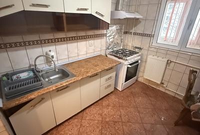 Metrou Aparatorii Patriei, De inchiriat 3 camere 72 mp, 2 bai - 16