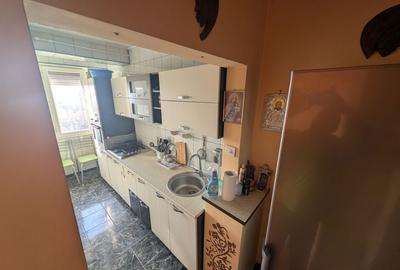 Apartament cu 3 camere semidecomandat în Sălaj