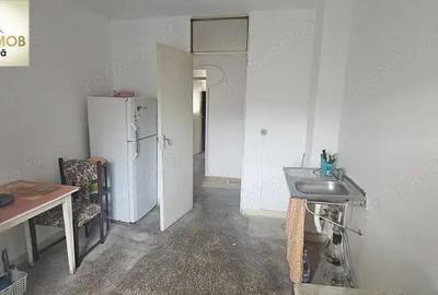 Anun? de Vanzare Apartament 3 cam cf 1 decomandat Necesita Renovare - 11