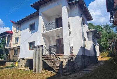 Casa de vanzare in Curtea de Arge?, str Cuza Voda. - 12