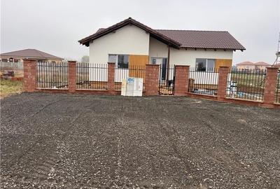 Casa individuala - Teren 635 mp - toate utilitatile. - 2