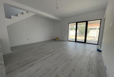 Casă cu 5 camere cu Teren 480 Mp în Domnești - 13