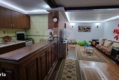Casă cu 8 camere cu Teren 1000 Mp în Belciugatele - 10